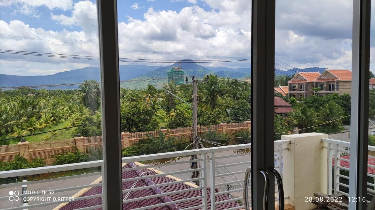 Monica Guesthouse カンポット エクステリア 写真