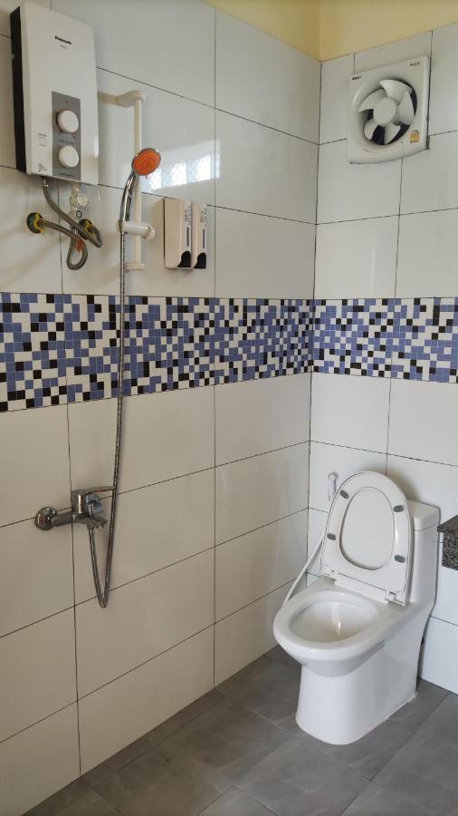 Monica Guesthouse カンポット エクステリア 写真