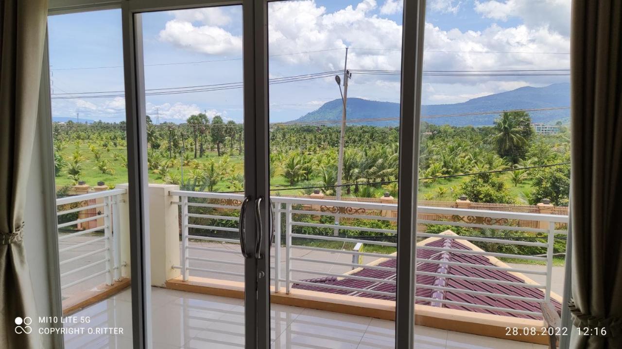 Monica Guesthouse カンポット エクステリア 写真